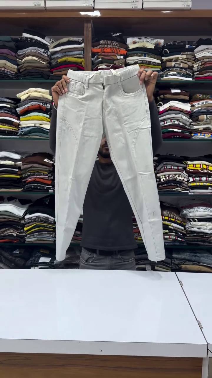 Men Classic Relaxed Fit Mid-Rise Cotton Baggy Stretchable Jeans - Image 3